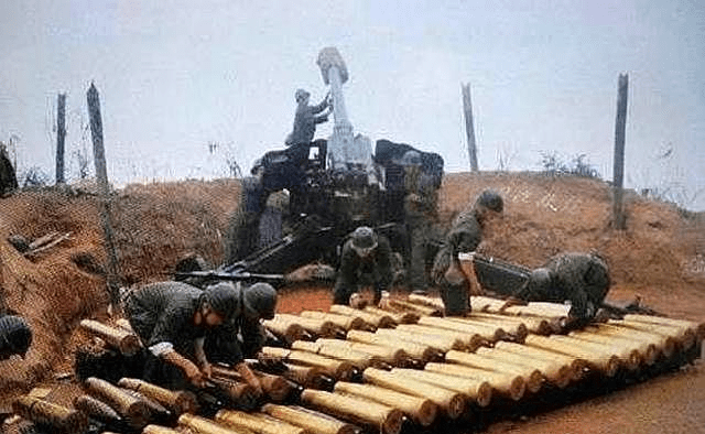 摩根体育官网- 马赛死忠看台打出tifo，巨型拼图震撼全场  