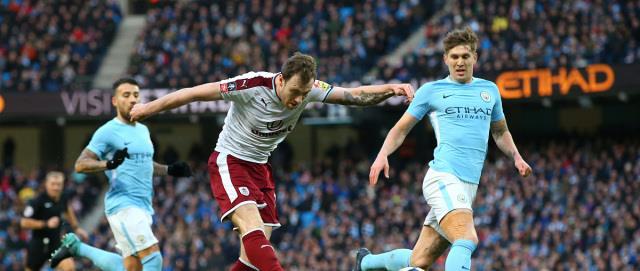 摩根体育- 埃弗顿保级形势严峻，戴奇呼吁全队团结抗压  