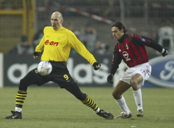 摩根体育- 圣埃蒂安名宿回归执教，传奇球星重塑球队魂  