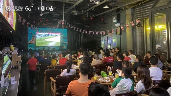 摩根体育官方网站- 美因茨主场灯光升级，打造沉浸式观赛体验  